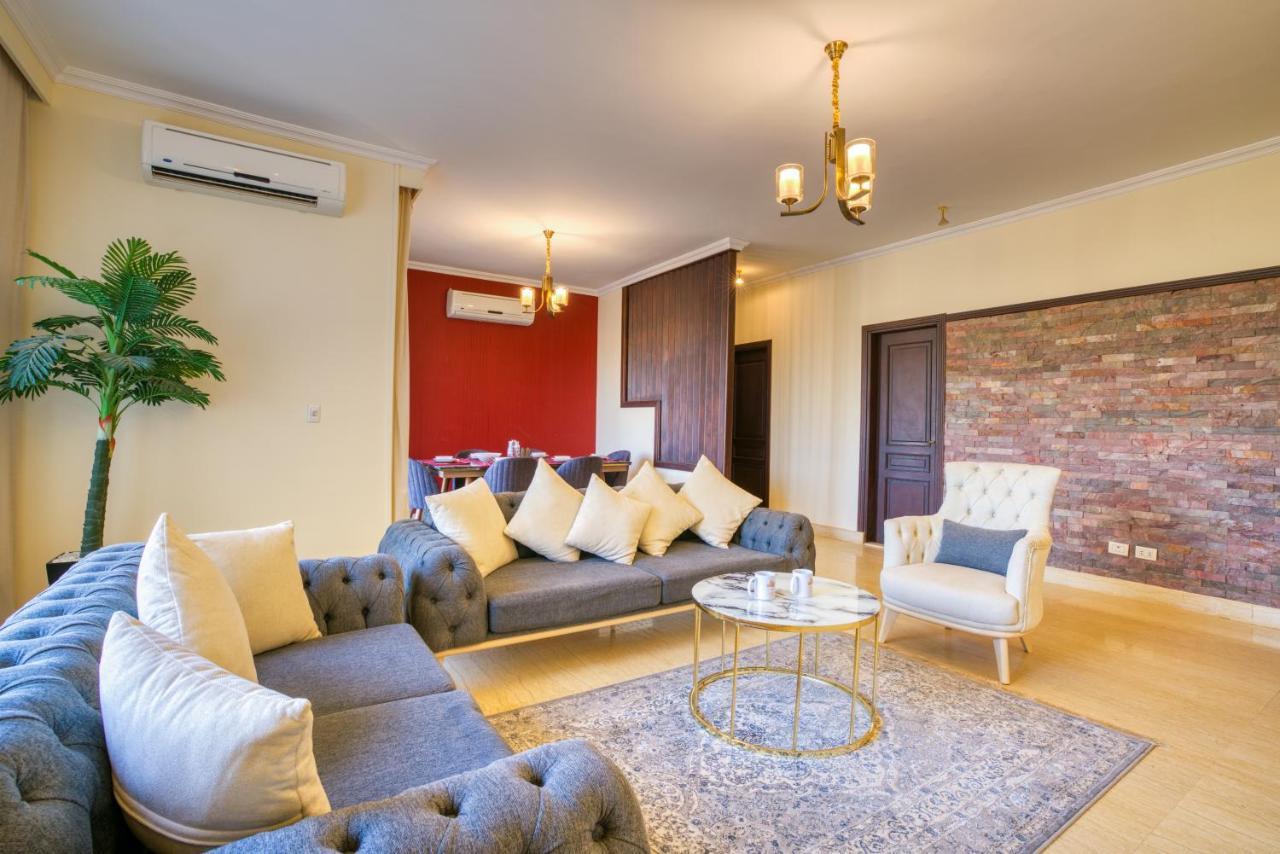 The Suites Near Auc By Elegant El El Cairo Exterior foto