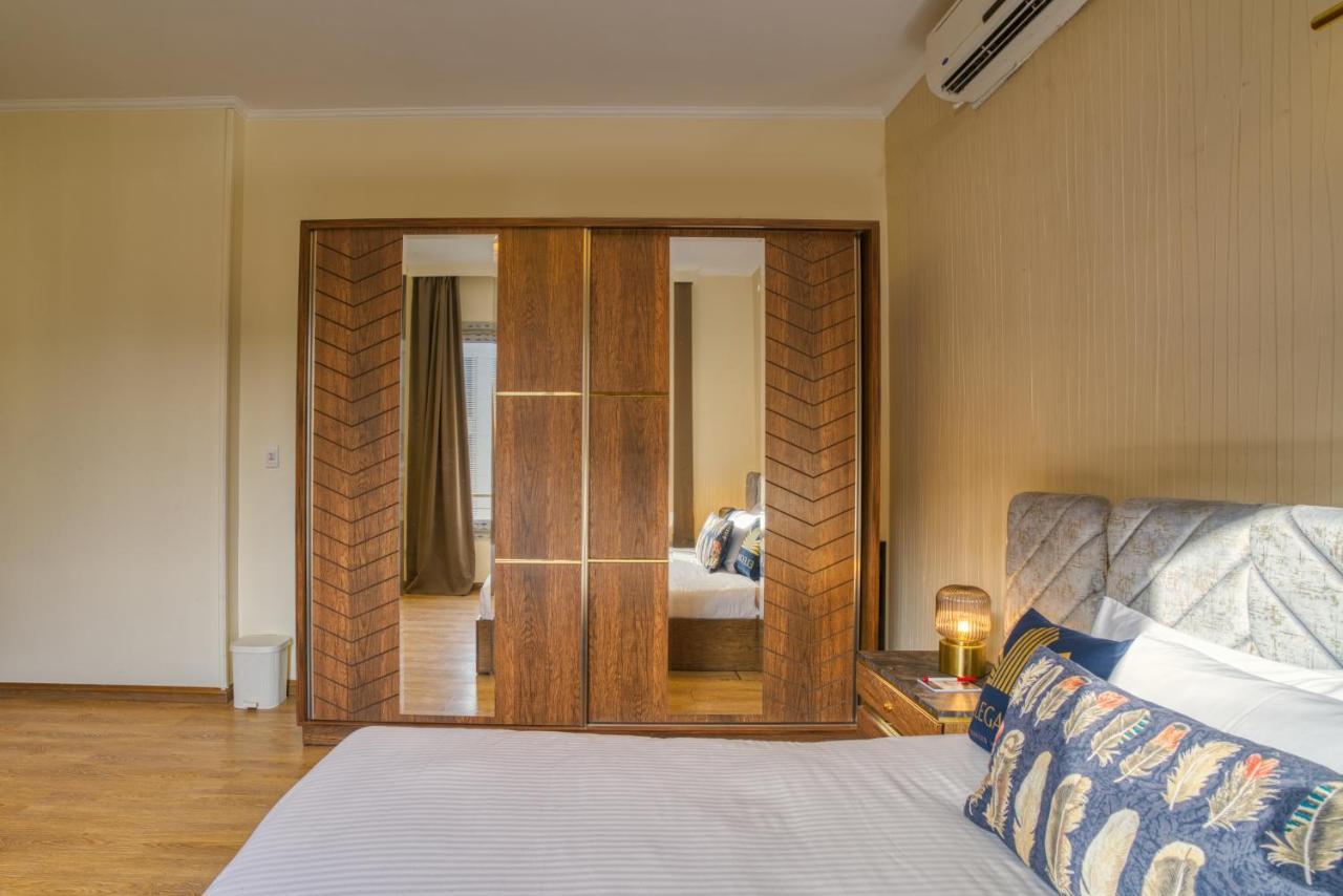 The Suites Near Auc By Elegant El El Cairo Exterior foto