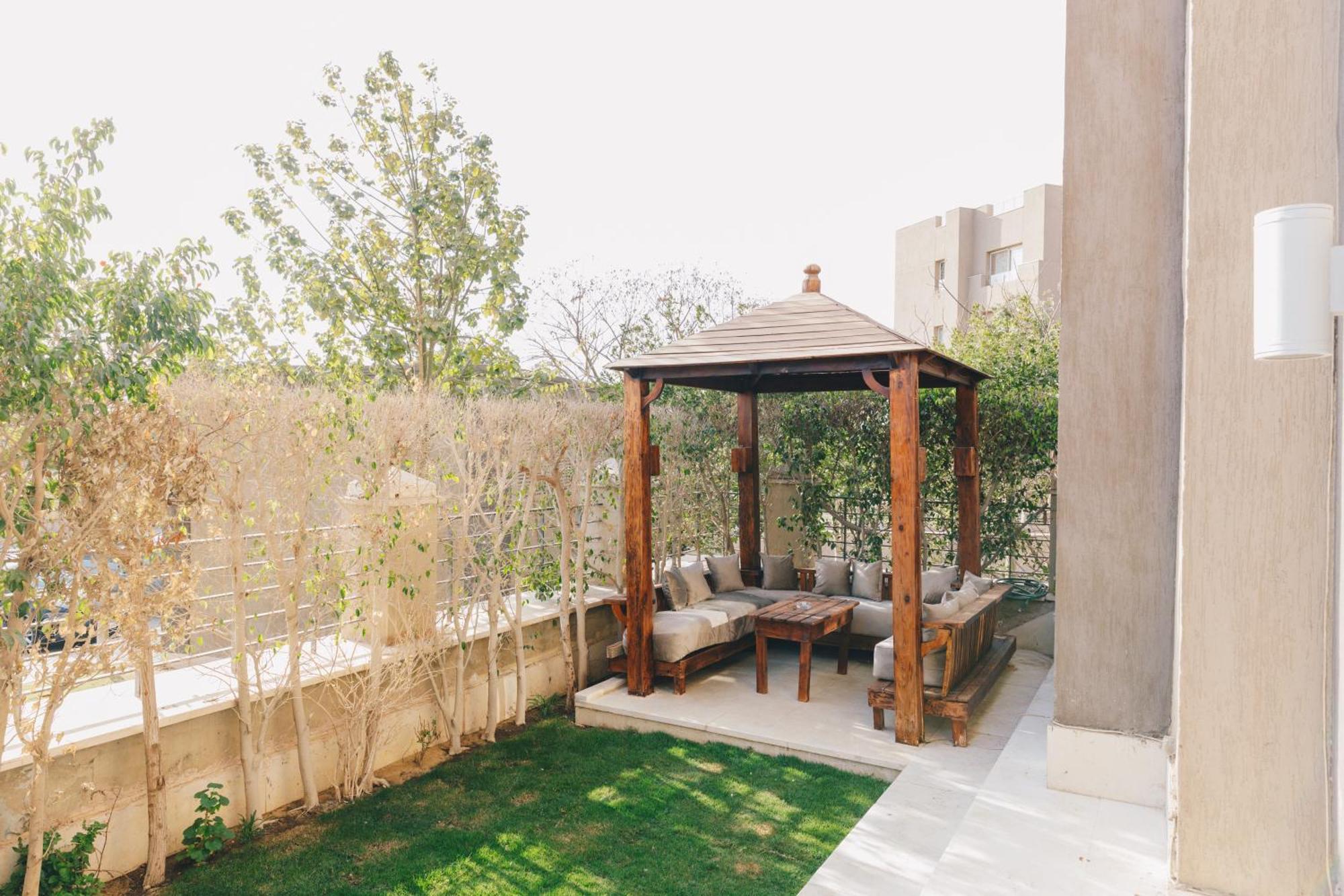 The Suites Near Auc By Elegant El El Cairo Exterior foto