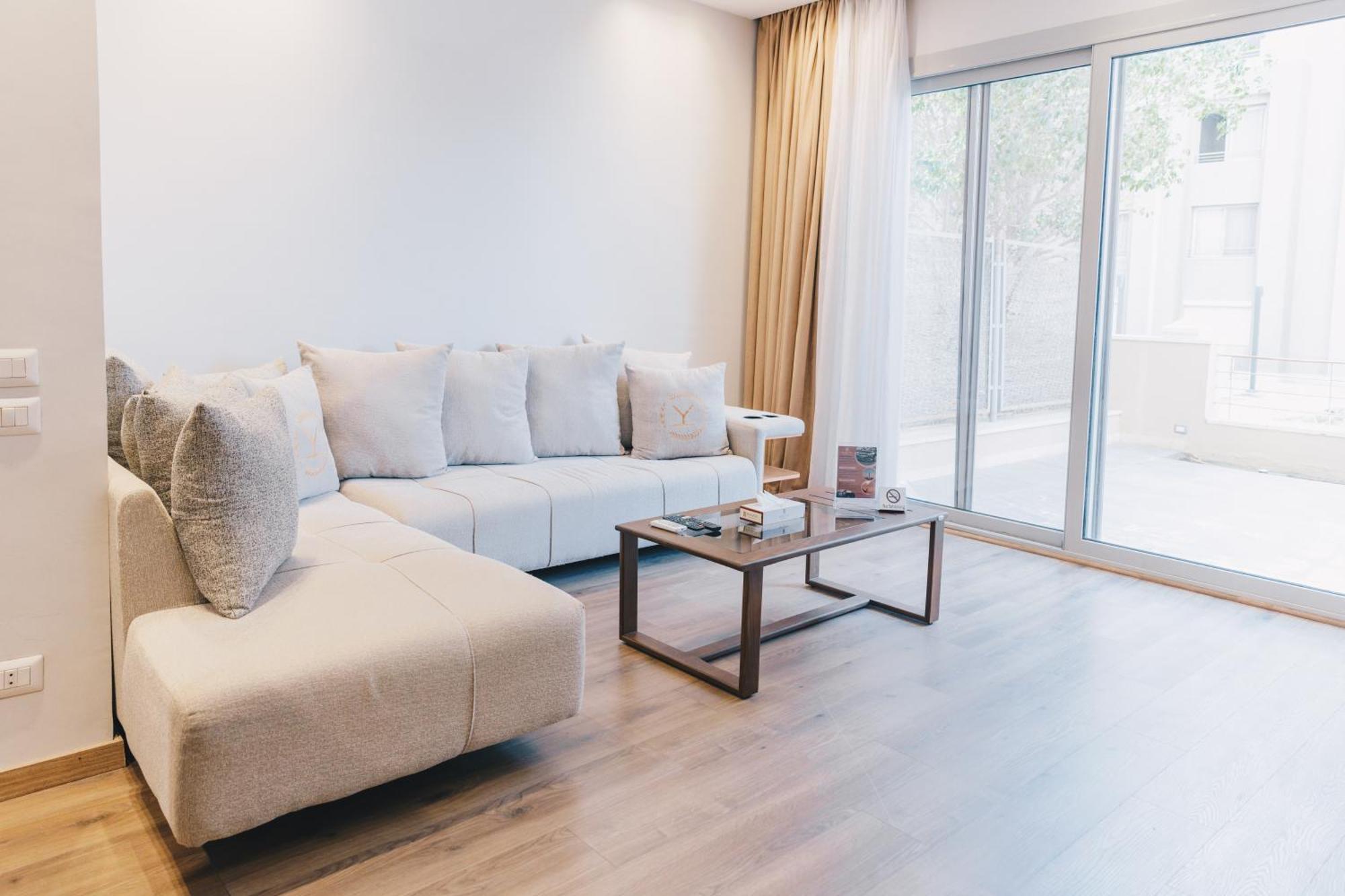 The Suites Near Auc By Elegant El El Cairo Exterior foto